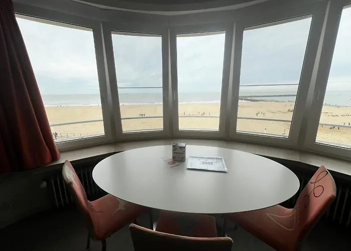 Paris Seaview Zeezicht Vue By Bloss Ostende